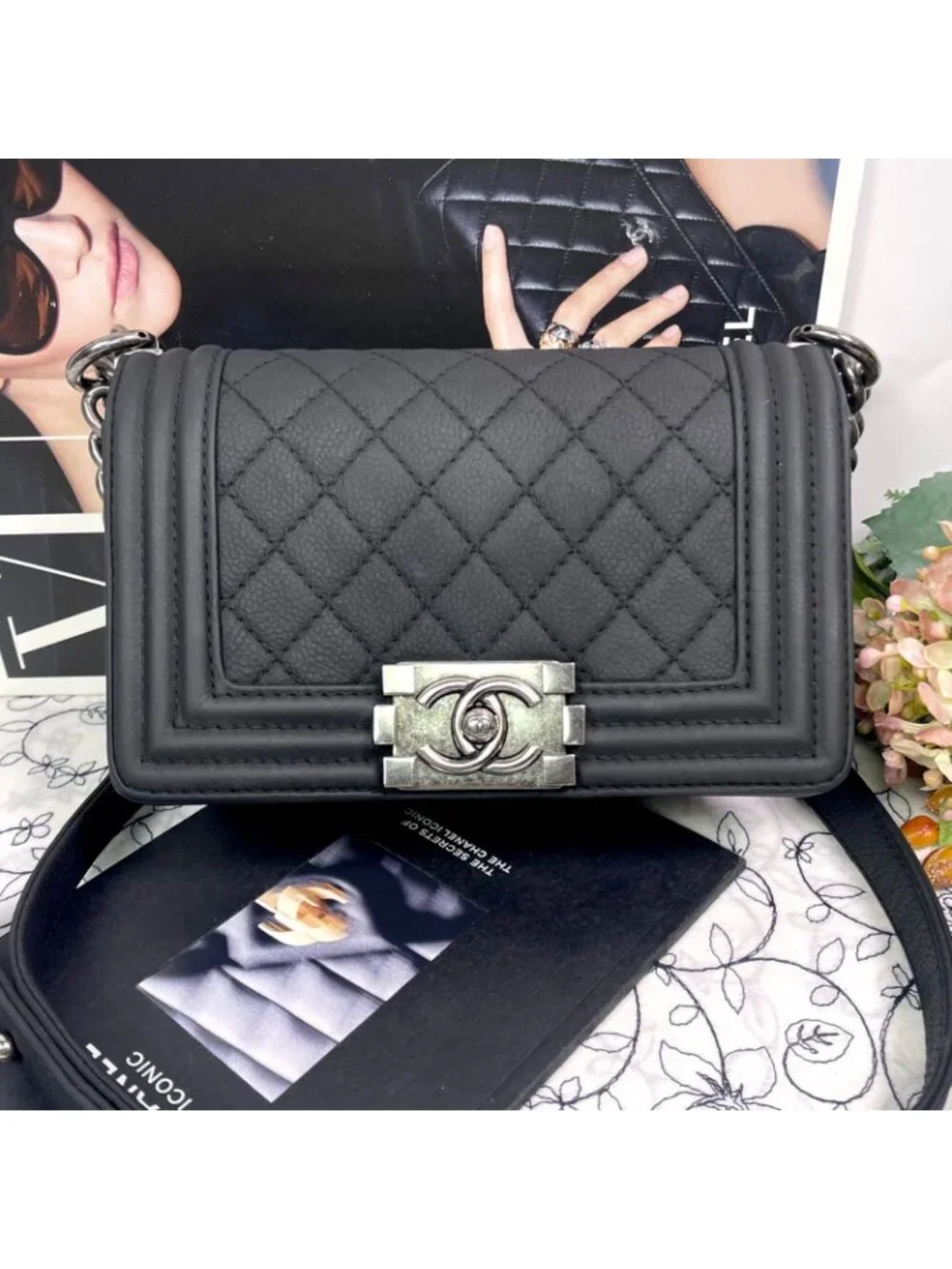 Chanel Boy Caviar Leather Chain Shoulder Handbag